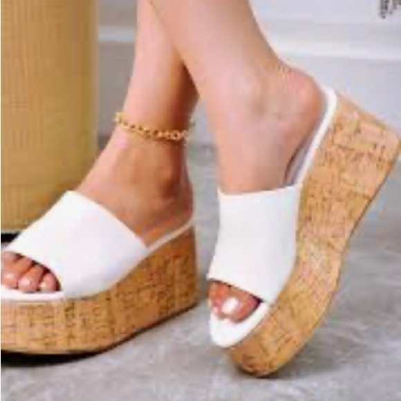 Steve Madden Shoes - NEW Steve Madden Desiree white leather summer cork wedge platform slides size 7